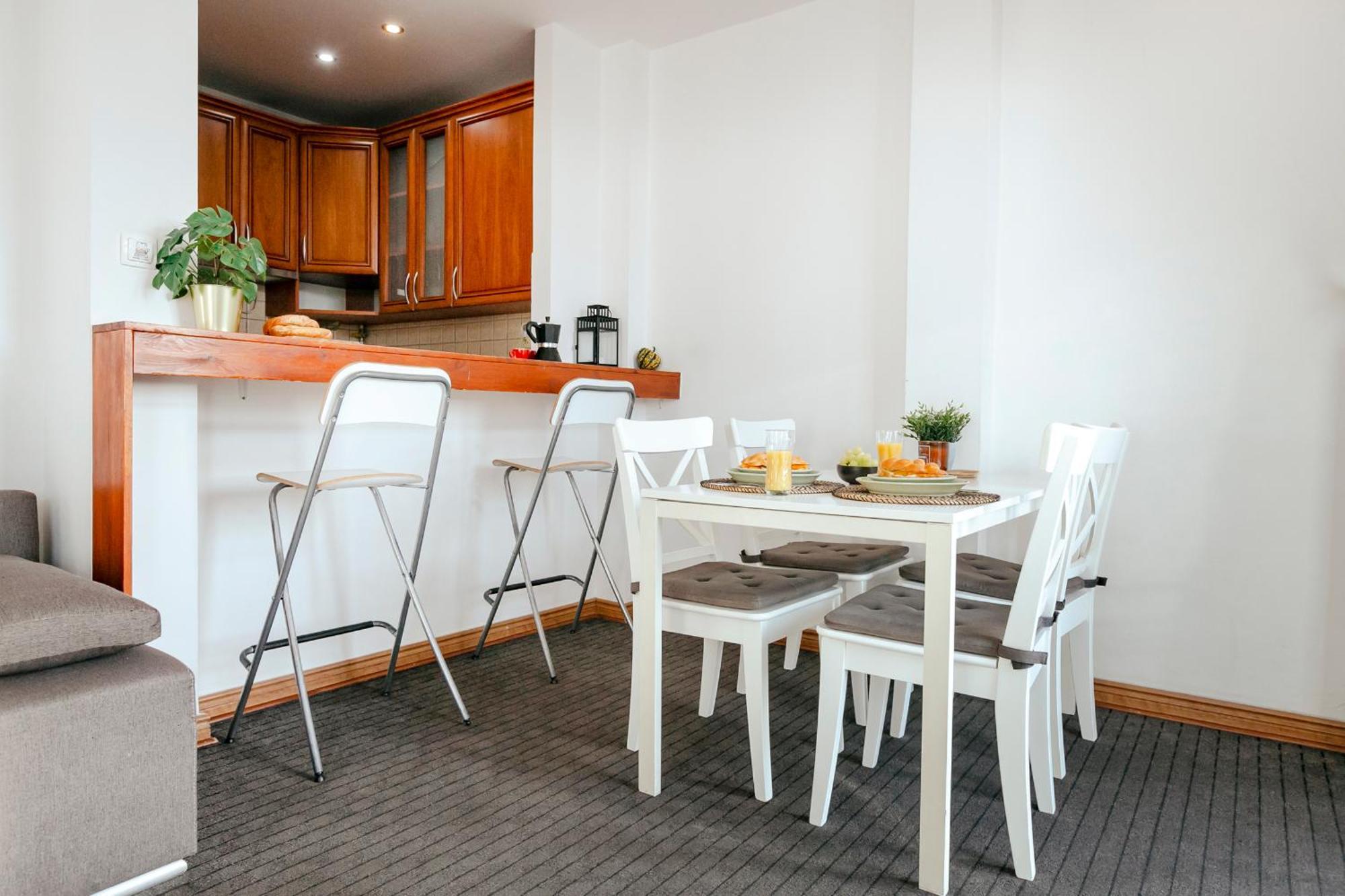 Plac Konstytucji 6 Orange - Apartament Dla 4 Osob - Bezplatny Parking - Free Parking - Piekny Widok Na Panorame Warszawy Varsóvia Exterior foto
